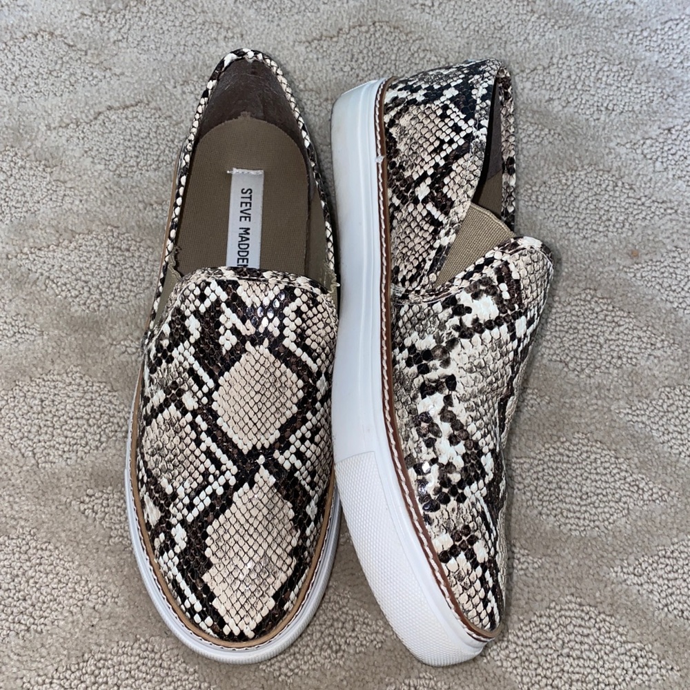 Steve Madden Snakeskin shoes